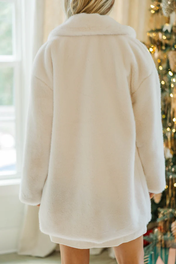 Elara Plush Faux Coat - Image 4