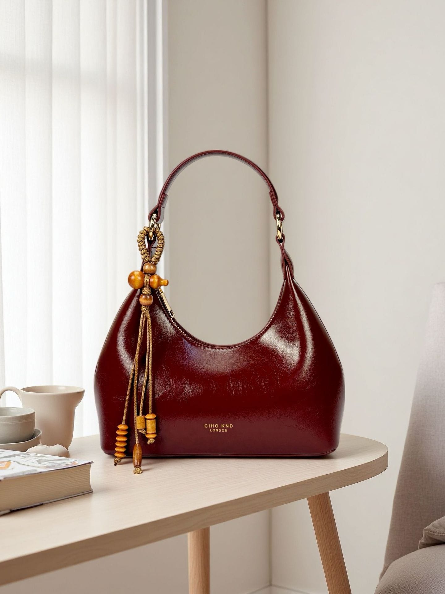 Hepburn-style evening shoulder bag
